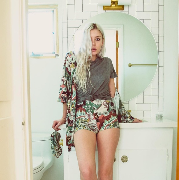 *ISO* Novella Royale List - Picture 7 of 7